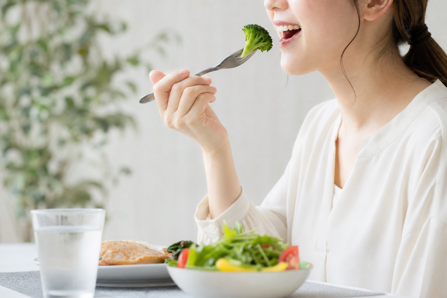 裏側矯正中の具体的な食べ方のコツ5選